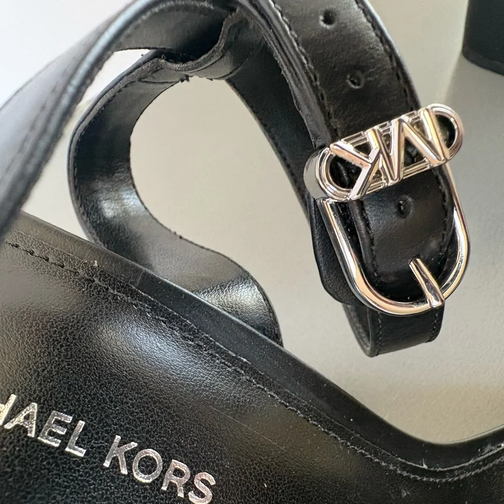 MICHAEL Michael Kors Merriam Block Heel Sandal 7 M Like New - Picture 6 of 9